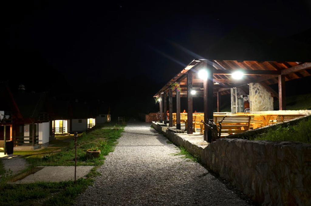 הוילה Krajista Chalets Etno Selo Stavna מראה חיצוני תמונה